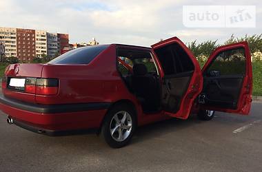 Седан Volkswagen Vento 1997 в 