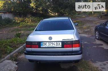 Седан Volkswagen Vento 1995 в Ровно