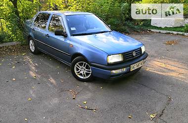Седан Volkswagen Vento 1993 в Луцке
