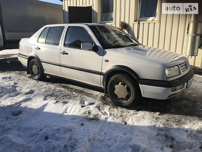 Седан Volkswagen Vento 1998 в Харкові