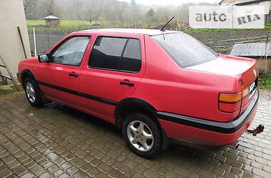 Седан Volkswagen Vento 1993 в Подволочиске