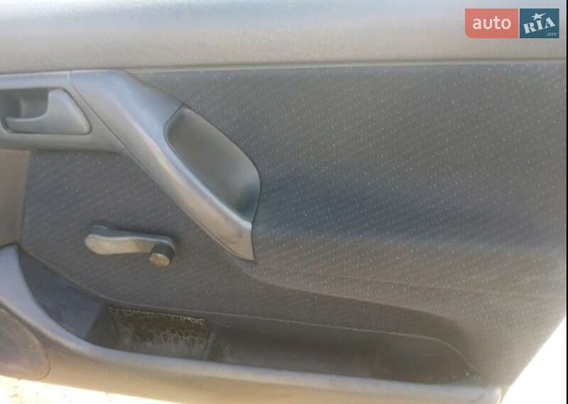 Седан Volkswagen Vento 1993 в Днепре