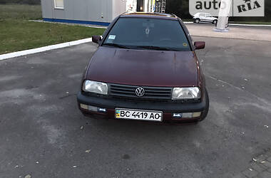 Седан Volkswagen Vento 1992 в Львове