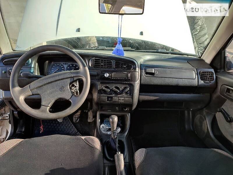 Седан Volkswagen Vento 1992 в Староконстантинове