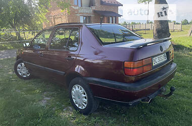 Седан Volkswagen Vento 1992 в Стрые