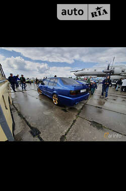 Седан Volkswagen Vento 1992 в 