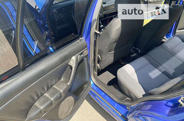 Седан Volkswagen Vento 1992 в 
