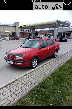Седан Volkswagen Vento 1993 в Бучачі