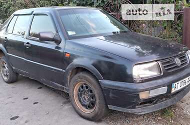 Седан Volkswagen Vento 1992 в 