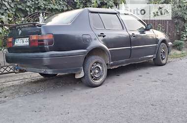 Седан Volkswagen Vento 1992 в 