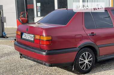 Седан Volkswagen Vento 1994 в Яремче