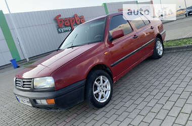 Седан Volkswagen Vento 1993 в Виноградові