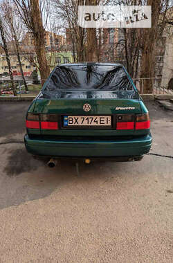 Седан Volkswagen Vento 1995 в Хмельницком
