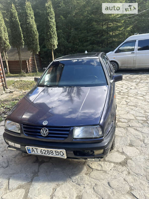 Седан Volkswagen Vento 1993 в Івано-Франківську