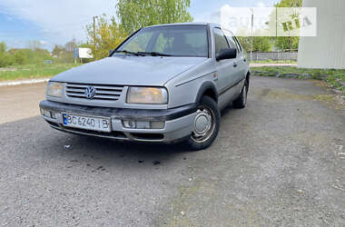 Седан Volkswagen Vento 1996 в Червонограде