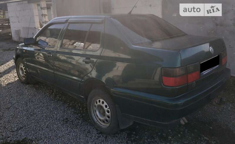 Седан Volkswagen Vento 1998 в Житомире