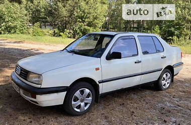 Седан Volkswagen Vento 1993 в Ахтырке