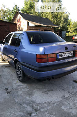Седан Volkswagen Vento 1993 в Кропивницком