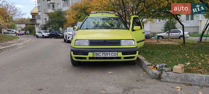 Седан Volkswagen Vento 1997 в Львові