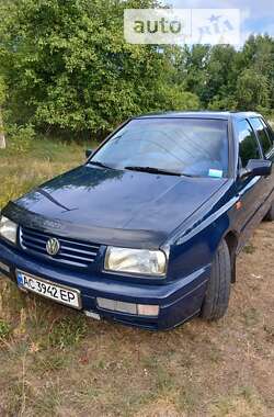 Седан Volkswagen Vento 1994 в Луцке