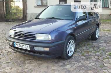 Седан Volkswagen Vento 1996 в Ходореві