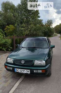 Седан Volkswagen Vento 1996 в Львове