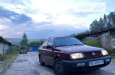 Седан Volkswagen Vento 1993 в Славуті