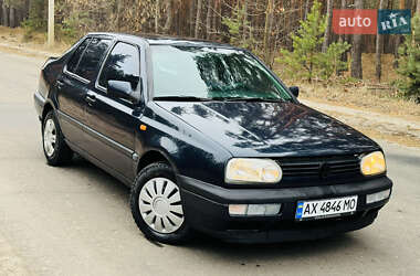 Седан Volkswagen Vento 1993 в Харькове