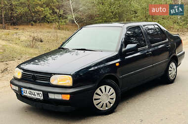 Седан Volkswagen Vento 1993 в Харькове