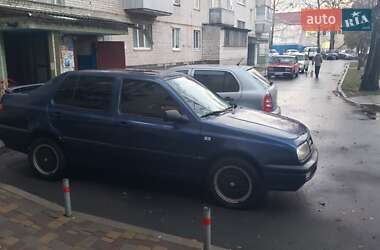 Седан Volkswagen Vento 1995 в Броварах