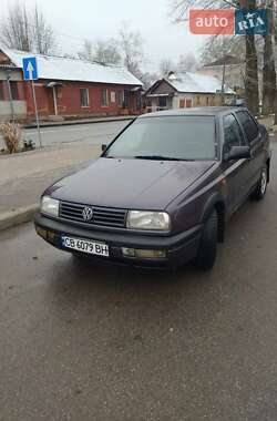 Седан Volkswagen Vento 1992 в Чернігові