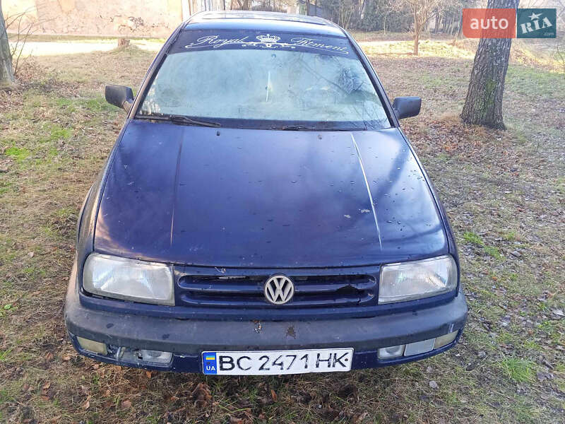 Седан Volkswagen Vento 1995 в Львові