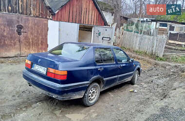 Седан Volkswagen Vento 1995 в Львові