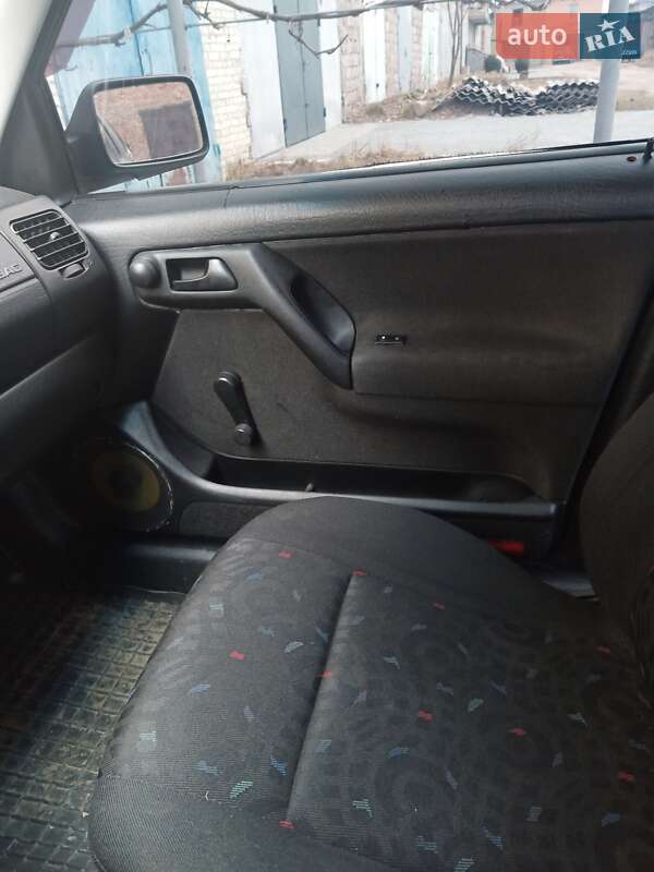 Седан Volkswagen Vento 1996 в Городку