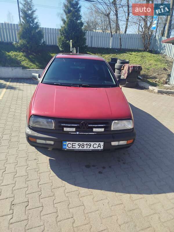 Седан Volkswagen Vento 1994 в Черновцах