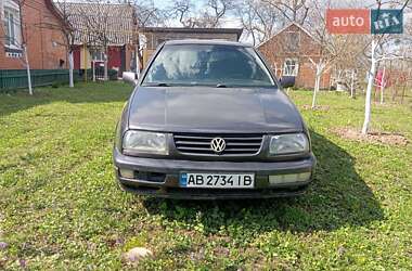 Седан Volkswagen Vento 1994 в 