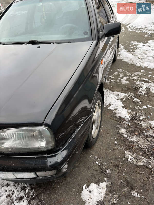 Седан Volkswagen Vento 1991 в Малині