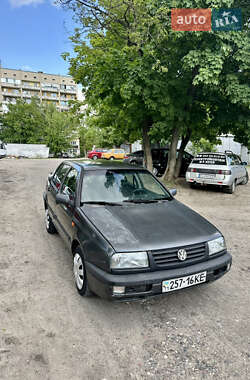 Седан Volkswagen Vento 1993 в Києві