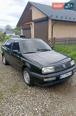 Седан Volkswagen Vento 1993 в 