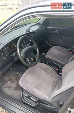 Седан Volkswagen Vento 1993 в 
