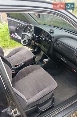 Седан Volkswagen Vento 1993 в 