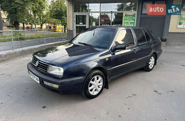 Седан Volkswagen Vento 1993 в Ровно