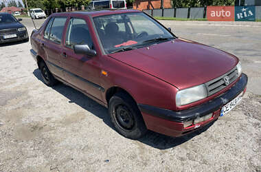 Седан Volkswagen Vento 1993 в Черновцах