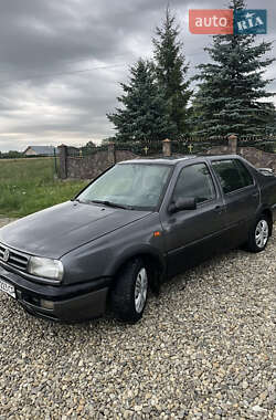 Седан Volkswagen Vento 1994 в Моршині