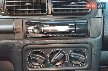 Седан Volkswagen Vento 1993 в 