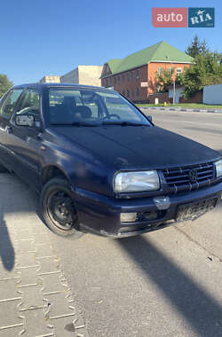 Седан Volkswagen Vento 1998 в Виннице