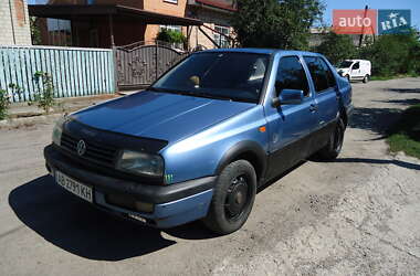 Седан Volkswagen Vento 1993 в Умани