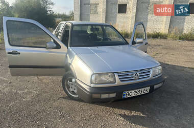 Седан Volkswagen Vento 1996 в Дрогобичі