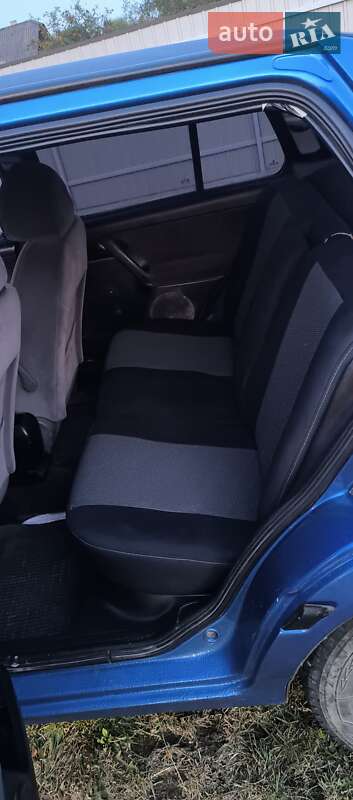 Седан Volkswagen Vento 1997 в Лужанах