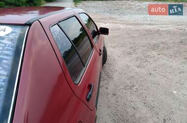 Седан Volkswagen Vento 1996 в Нововолынске